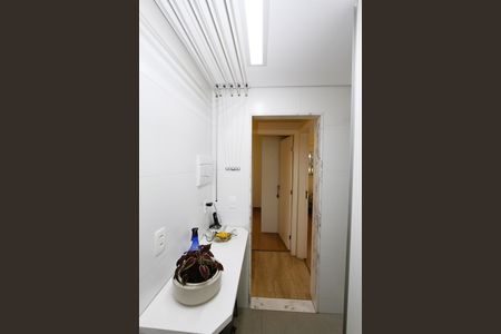 Apartamento para alugar com 70m², 2 quartos e 1 vagaÁrea de Serviço