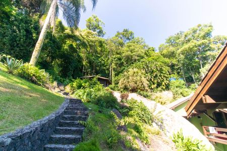 Casa de condomínio à venda com 838m², 4 quartos e 5 vagasÁrea externa