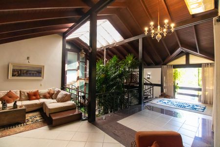 Sala de casa de condomínio à venda com 4 quartos, 838m² em Santo Antônio, Niterói