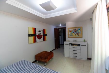 Casa de condomínio à venda com 838m², 4 quartos e 5 vagasSuíte 3