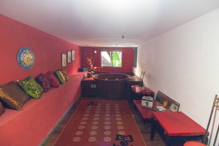 Casa de condomínio à venda com 838m², 4 quartos e 5 vagasOfurô