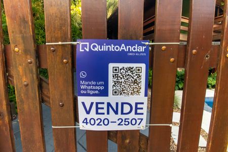 Casa de condomínio à venda com 838m², 4 quartos e 5 vagasPlaquinha 