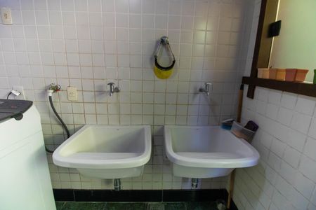 Casa de condomínio à venda com 838m², 4 quartos e 5 vagasÁrea de Serviço