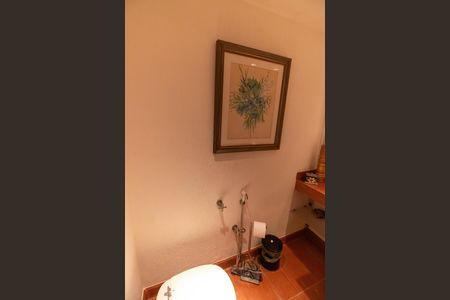 Casa de condomínio à venda com 838m², 4 quartos e 5 vagasLavabo