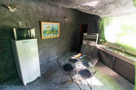 Casa de condomínio à venda com 838m², 4 quartos e 5 vagasÁrea externa