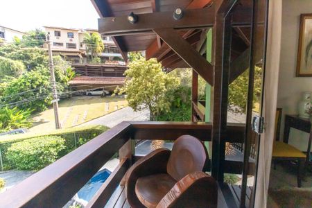 Casa de condomínio à venda com 838m², 4 quartos e 5 vagasVaranda da Sala