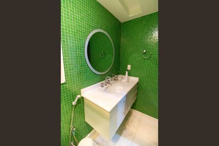 Casa de condomínio à venda com 838m², 4 quartos e 5 vagasBanheiro da Suíte 3