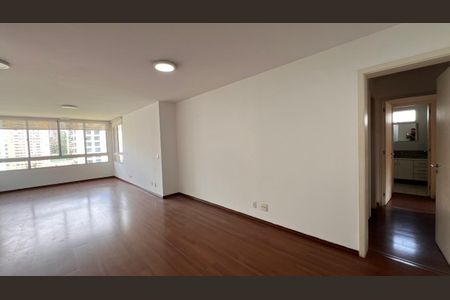 Apartamento à venda com 127m², 4 quartos e 2 vagasFoto 02