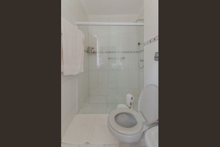 Casa à venda com 250m², 3 quartos e 3 vagas Casa à venda com 250m², 3 quartos e 3 vagasBanheiro da Suíte
