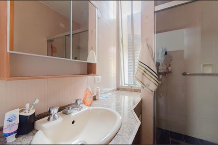 Banheiro Social de casa à venda com 3 quartos, 250m² em Jardim da Gloria, São Paulo