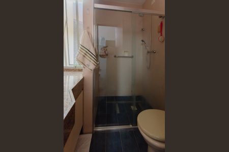 Casa à venda com 250m², 3 quartos e 3 vagas Casa à venda com 250m², 3 quartos e 3 vagasBanheiro Social