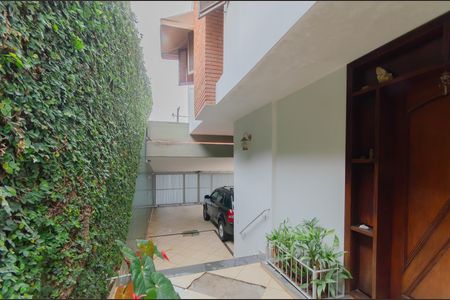 Área externa de casa à venda com 3 quartos, 250m² em Jardim da Gloria, São Paulo