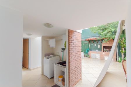 Casa à venda com 250m², 3 quartos e 3 vagas Casa à venda com 250m², 3 quartos e 3 vagasÁrea de Serviço