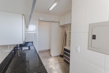 Apartamento para alugar com 130m², 3 quartos e 2 vagas Apartamento para alugar com 130m², 3 quartos e 2 vagasCozinha