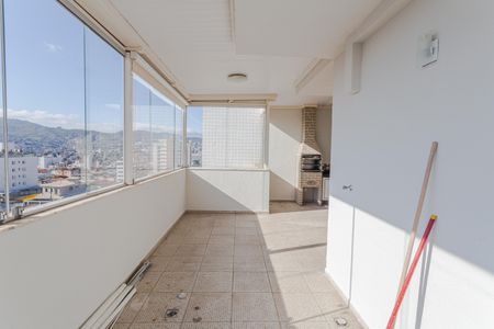 Apartamento para alugar com 130m², 3 quartos e 2 vagas Apartamento para alugar com 130m², 3 quartos e 2 vagasCobertura