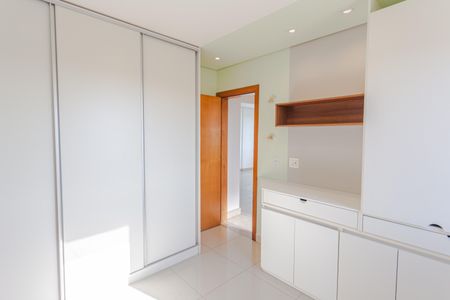 Apartamento para alugar com 130m², 3 quartos e 2 vagas Apartamento para alugar com 130m², 3 quartos e 2 vagasQuarto 2