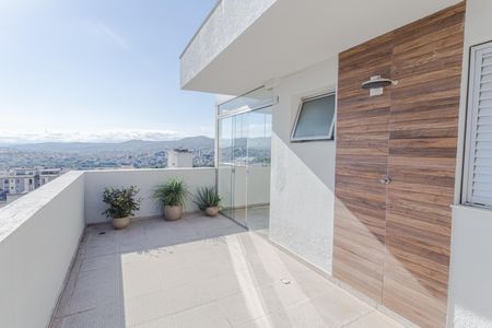 Apartamento para alugar com 130m², 3 quartos e 2 vagas Apartamento para alugar com 130m², 3 quartos e 2 vagasCobertura