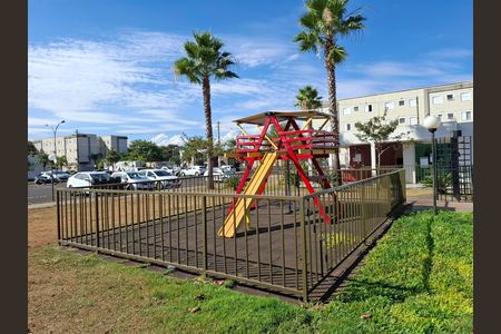 Apartamento para alugar com 50m², 2 quartos e 1 vaga Apartamento para alugar com 50m², 2 quartos e 1 vagaÁrea comum - Playground