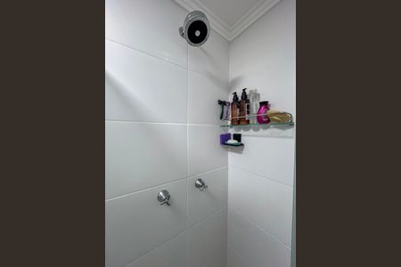 Apartamento à venda com 57m², 2 quartos e 1 vagaDetalhe do Banheiro da Suite