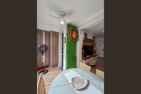 Apartamento à venda com 57m², 2 quartos e 1 vagaVaranda