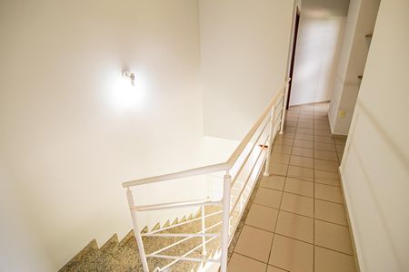 Casa de condomínio para alugar com 342m², 5 quartos e 5 vagasCorredor