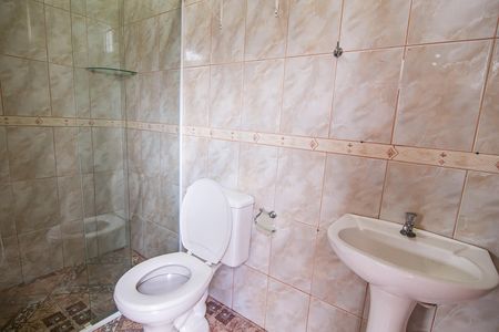 Casa de condomínio para alugar com 342m², 5 quartos e 5 vagasBanheiro Edicula