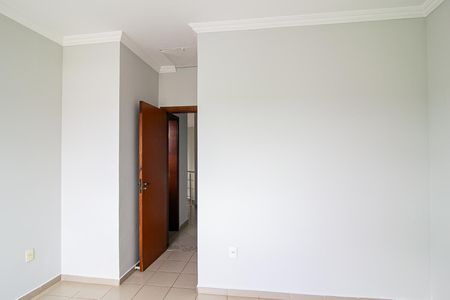 Casa de condomínio para alugar com 342m², 5 quartos e 5 vagasQuarto 2