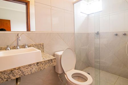 Casa de condomínio para alugar com 342m², 5 quartos e 5 vagasBanheiro da Suíte 1