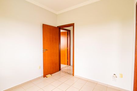 Casa de condomínio para alugar com 342m², 5 quartos e 5 vagasSuite 1