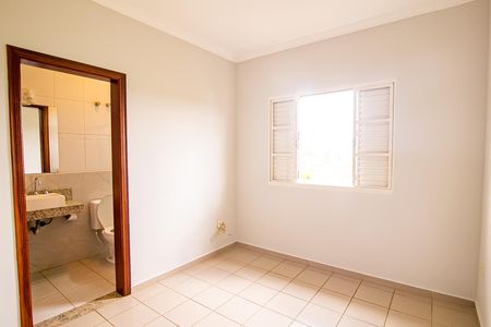 Casa de condomínio para alugar com 342m², 5 quartos e 5 vagasSuite 1