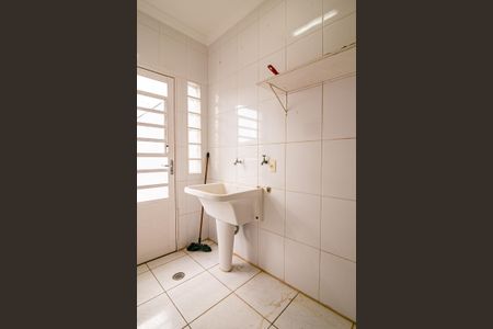 Casa de condomínio para alugar com 342m², 5 quartos e 5 vagasLavanderia