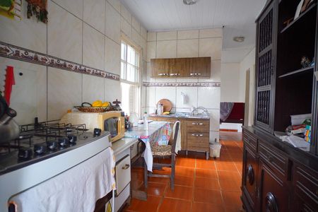 Casa para alugar com 200m², 3 quartos e 6 vagasCozinha 