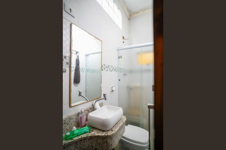 Casa à venda com 300m², 5 quartos e 2 vagas Casa à venda com 300m², 5 quartos e 2 vagasBanheiro Social - Casa 1