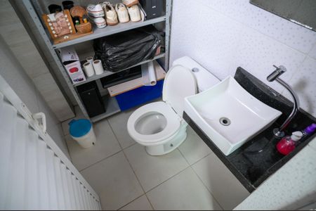 Casa à venda com 300m², 5 quartos e 2 vagas Casa à venda com 300m², 5 quartos e 2 vagasBanheiro Social - Casa 2