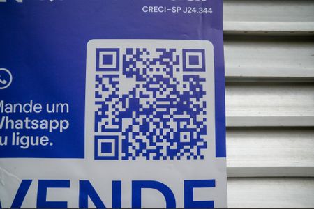 Casa à venda com 300m², 5 quartos e 2 vagas Casa à venda com 300m², 5 quartos e 2 vagasPlaca