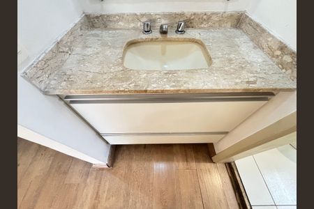 Apartamento para alugar com 40m², 1 quarto e 1 vaga Apartamento para alugar com 40m², 1 quarto e 1 vagaBanheiro