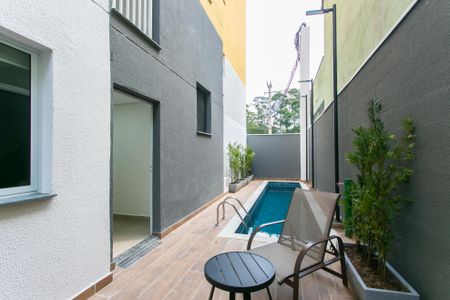 Apartamento para alugar com 46m², 2 quartos e sem vaga Apartamento para alugar com 46m², 2 quartos e sem vagaÁrea comum - Piscina