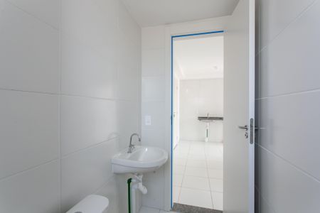 Apartamento para alugar com 46m², 2 quartos e sem vaga Apartamento para alugar com 46m², 2 quartos e sem vagaBanheiro