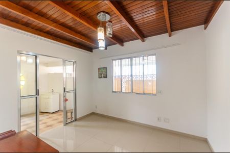 Casa para alugar com 159m², 2 quartos e 1 vagaSala