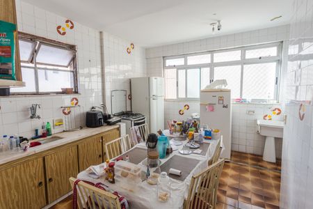 Apartamento à venda com 280m², 3 quartos e 3 vagasCozinha