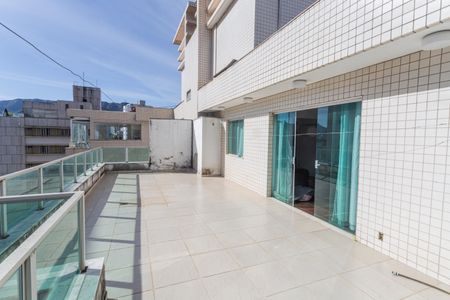 Apartamento à venda com 280m², 3 quartos e 3 vagasCobertura