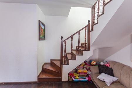 Apartamento à venda com 280m², 3 quartos e 3 vagasEscada de Acesso a Cobertura