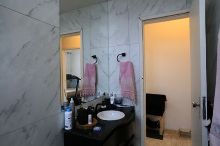 Apartamento para alugar com 65m², 2 quartos e 1 vagaBanheiro