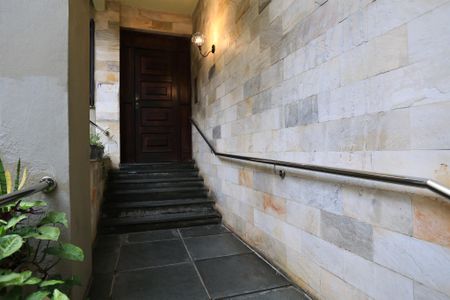 Apartamento para alugar com 65m², 2 quartos e 1 vagaEntrada