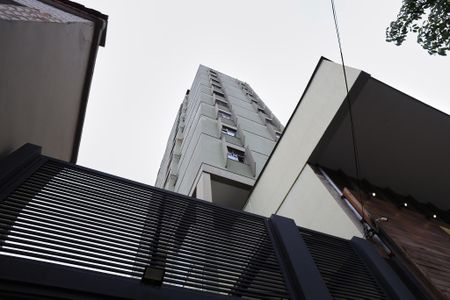 Apartamento para alugar com 65m², 2 quartos e 1 vagaFachada