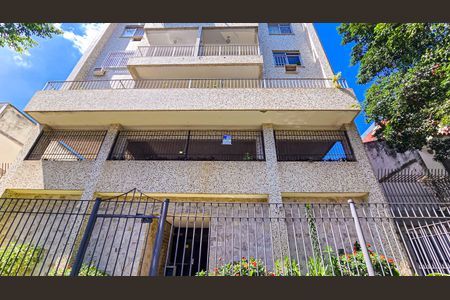 Apartamento à venda com 58m², 2 quartos e 1 vagaFachada do Prédio com placa