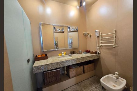 Apartamento à venda com 370m², 4 quartos e 3 vagas