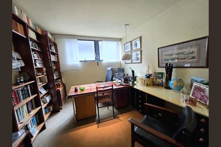 Apartamento à venda com 370m², 4 quartos e 3 vagas