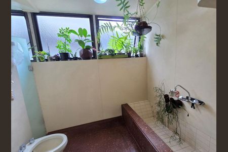 Apartamento à venda com 370m², 4 quartos e 3 vagas