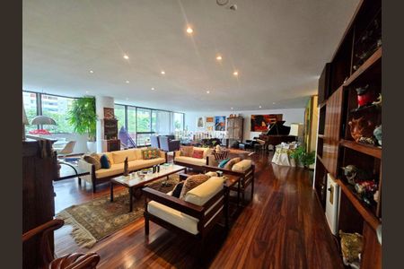 Apartamento à venda com 370m², 4 quartos e 3 vagas